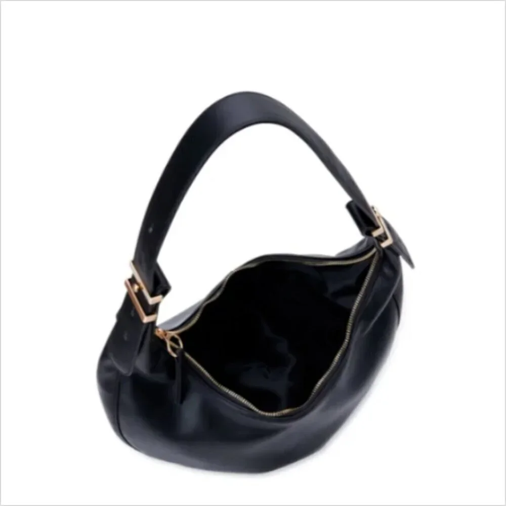 Time and Tru‎ Farah Hobo Shoulder Strap Handbag Black With Metal Accents #37R